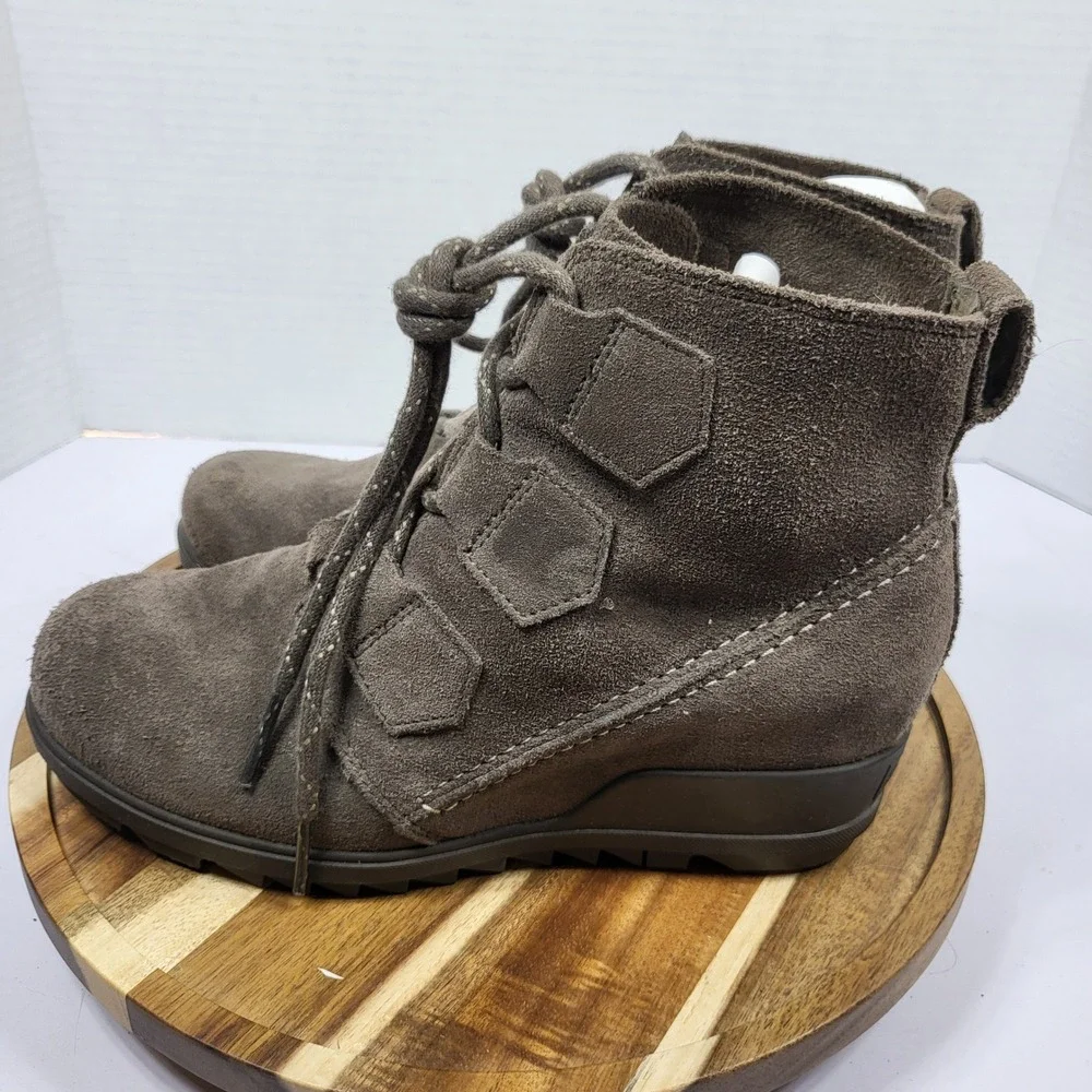Sorel Evie Lace Boots Womens 7 Brown Excellent Suede Wedge Waterproof NL3322-245